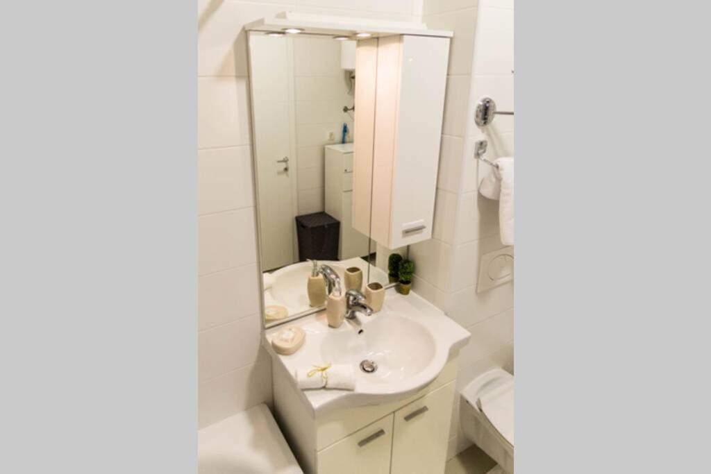 Fantasy Apartment Tuzla Luaran gambar